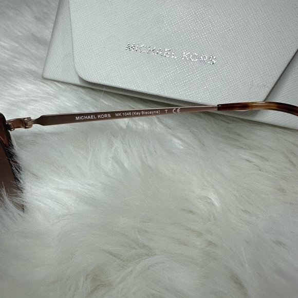 Michael Kors Sunglasses - Picture 5 of 9
